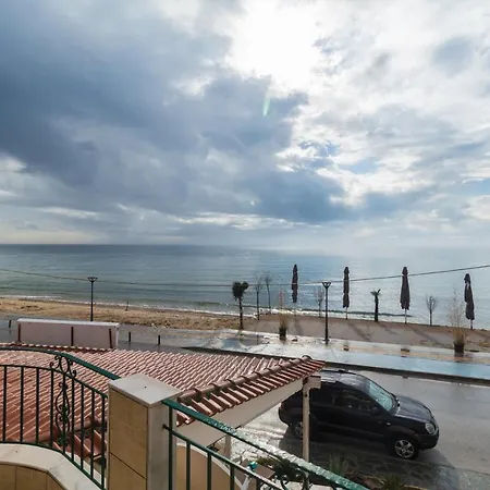 Nefeli Beach * Ofrínion
